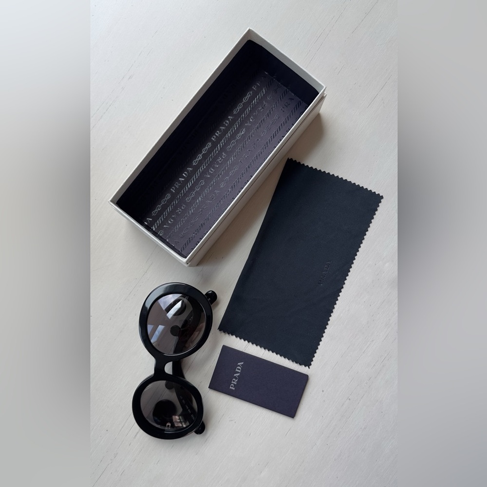 Prada Minimal Baroque Sunglasses SS2011 - Picture 6 of 10